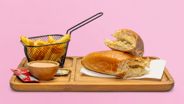 Sandwich Pule me Pomfrit